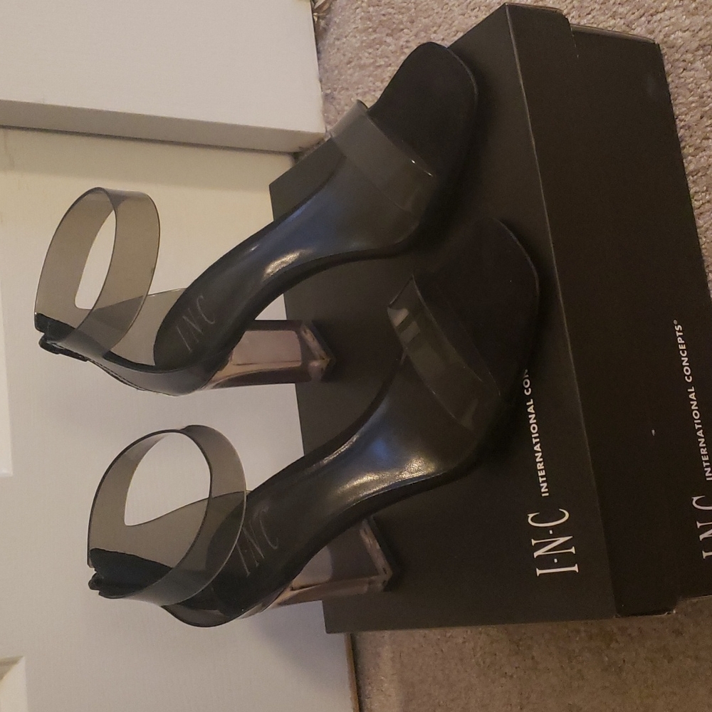 Dressy sandals